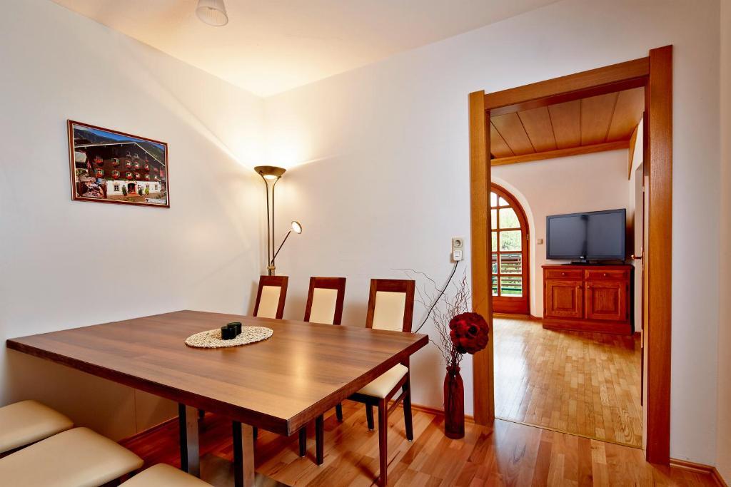 Appartements Am Stadtpark Zell Am See Szoba fotó