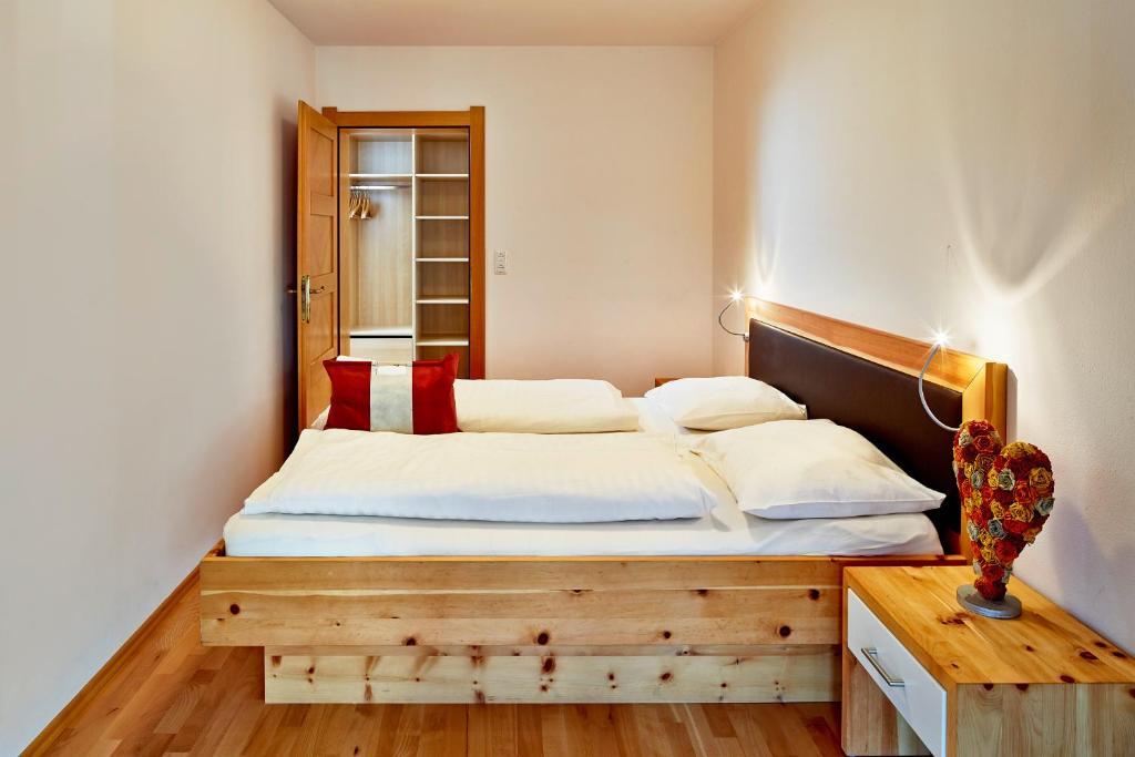 Appartements Am Stadtpark Zell Am See Szoba fotó